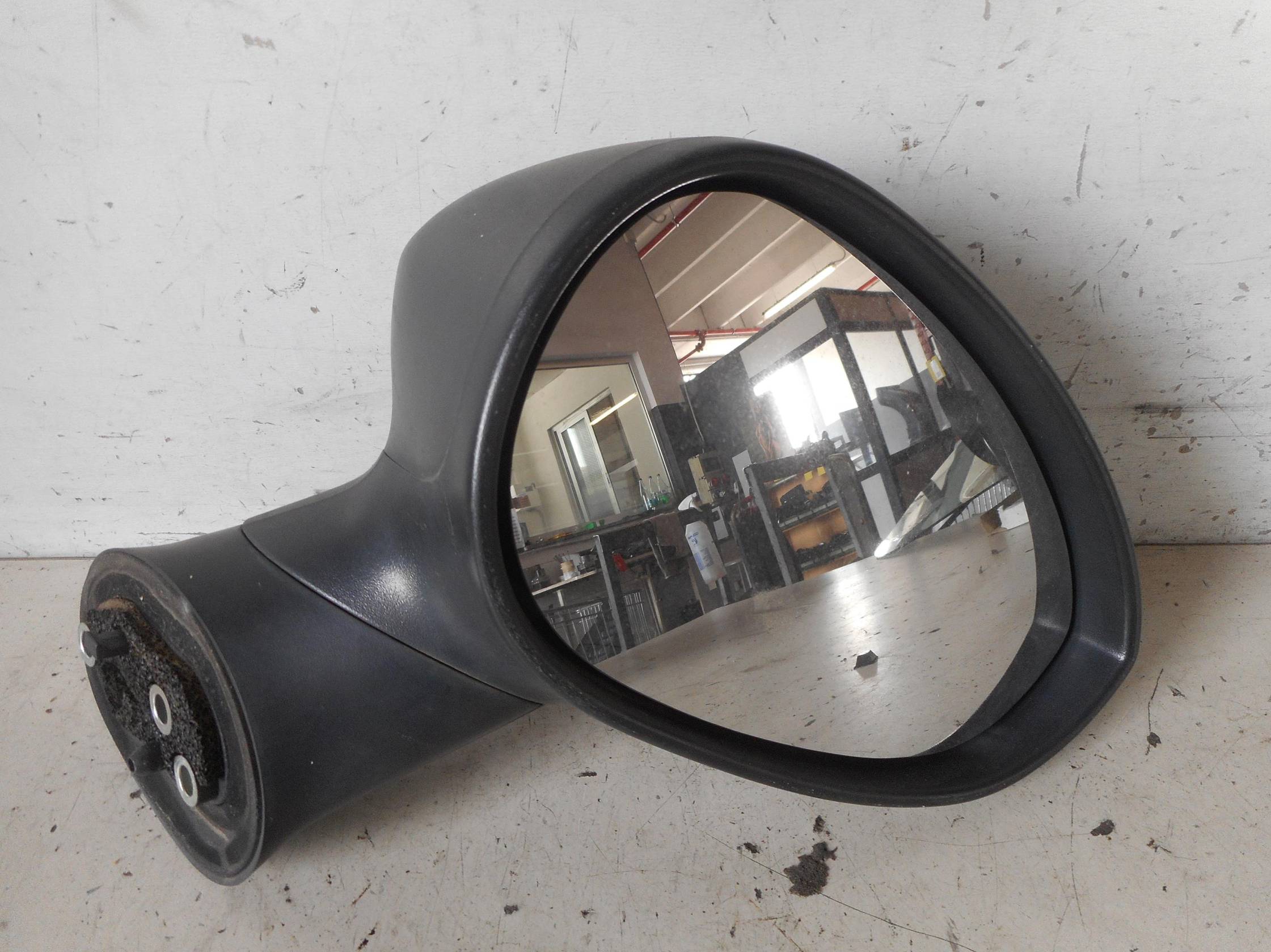 Retrovisore est. regolaz. elettr. dx.